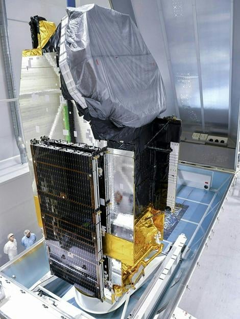 Thuraya 4 wartet auf den Transport zum Startort