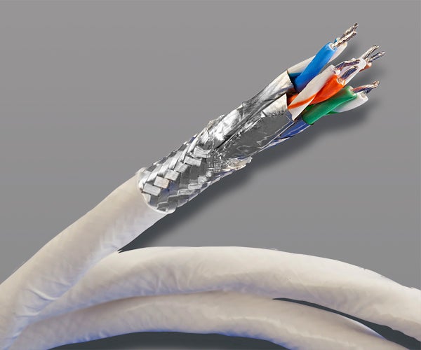 Ethernet Cables für landgestützte Verteidigungssysteme